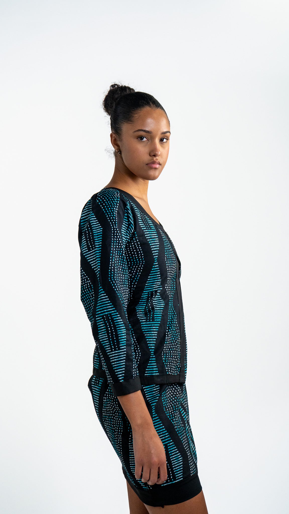 Haut Taly – Coton imprimé noir et turquoise