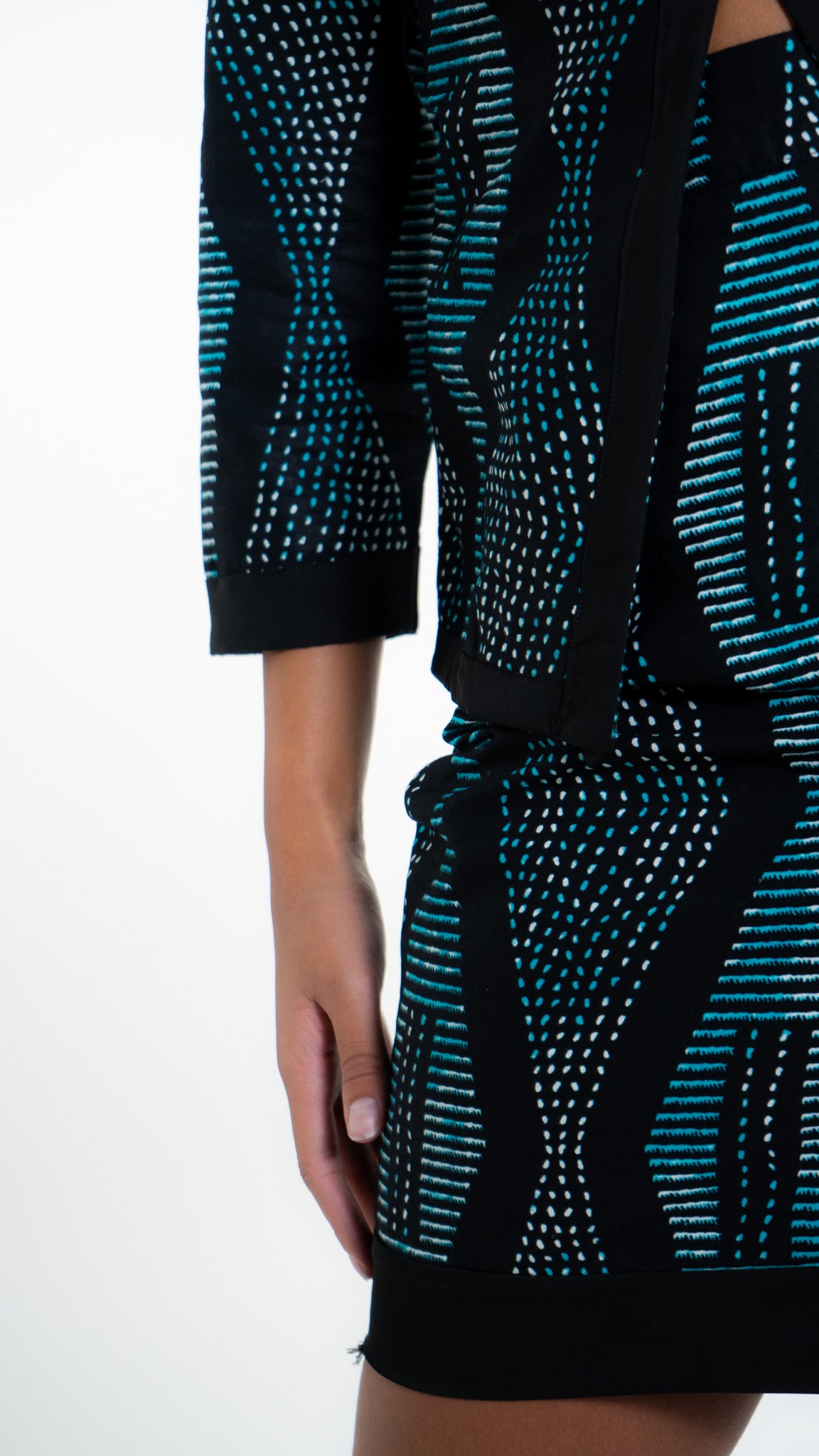 Haut Taly – Coton imprimé noir et turquoise